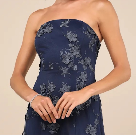 Lulus Rare Presence Navy Blue 3d Floral Embroidered Maxi Dress - Size XL - Picture 4 of 4